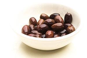 A bowl of kalamata olives.