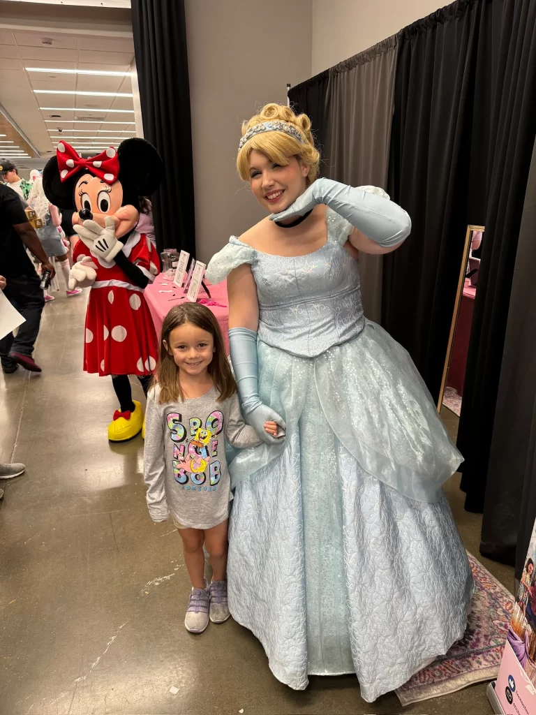 Girl with Cinderella at Mississippi Comic Con 2024